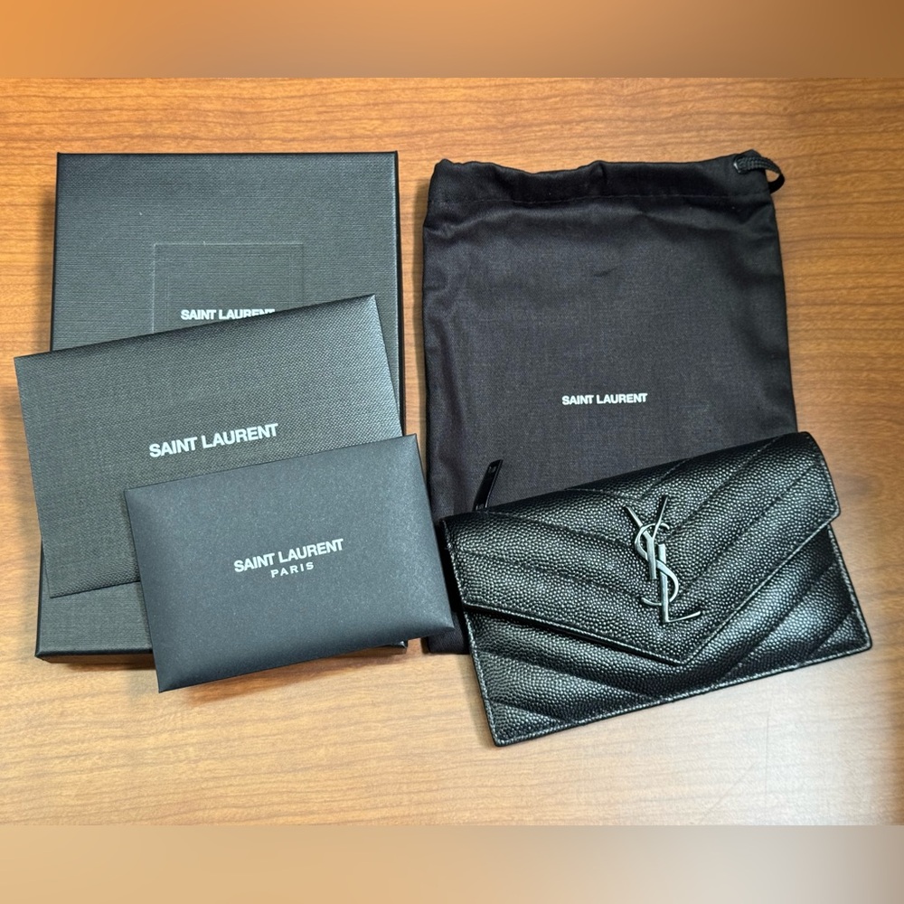 YSL CASSANDRE MATELASSÉ FRAGMENTS FLAP CARD CASE IN GRAIN DE POUDRE LEATHER